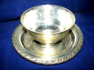 Vintage Wm.  A.  Roger Silver Plate Round Gravy Bowl With Serving Tray