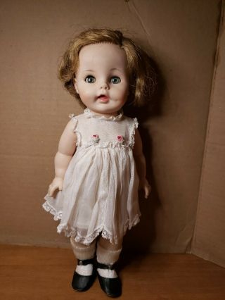 Adorable 1961 Vintage Madame Alexander " Caroline Kennedy " Doll 14 " Tall