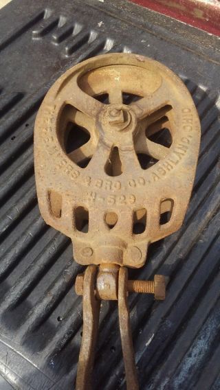 Vintage Antique Industrial Maritime Barn Pulley Cast Iron Decorative Pulley.