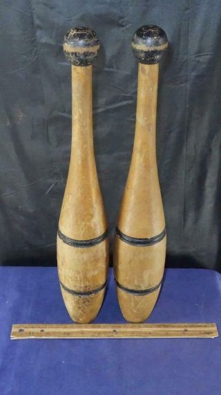 Antique Pair Wood Juggling Pins Indian Clubs Carnival Circus Club Exercise 1.  5lb