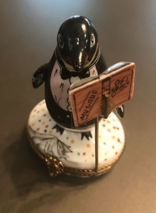 Rare Vintage Limoges France Peint Main Trinket Box Singing Penguin