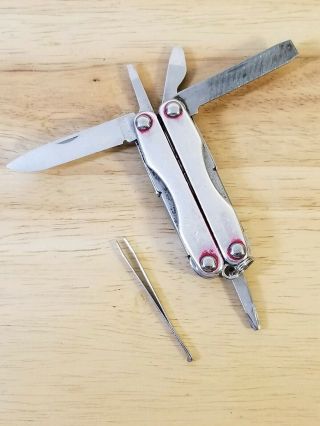 Leatherman Squirt E4 Red Wire Stripper Knife Electrician Rare