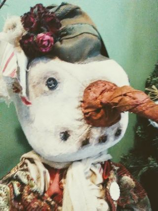 Primitive Snowman Snow Girl Doll Christmas Winter Folk Art Rusty Grungy Cinnamon