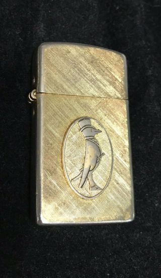 Rare Vintage Impact Old Crow Liquor 14kt Gold Plated Made In U.  S.  A.  Lighter