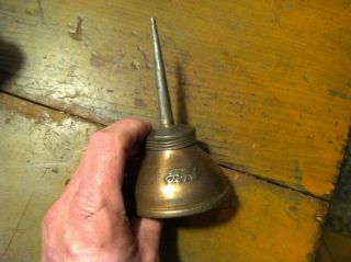 1 - 5jan19 -.  Antique Car Ford Oil Can