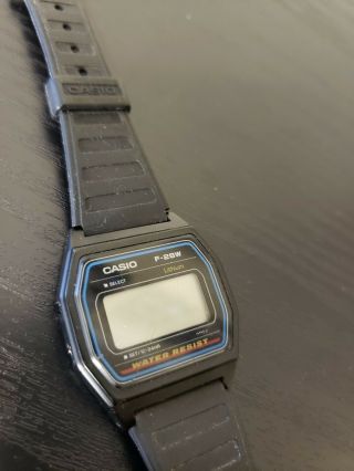 Retro Casio f - 28w classic.  Vintage from the 90 ' s 2