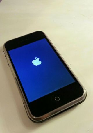 Apple Iphone 1st Generation - 8gb - Black  A1203 (gsm) - Rare
