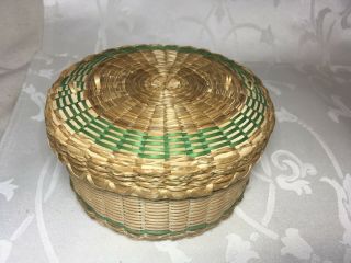 Iroquois Native American Indian Sweetgrass And Splint Basket Two Piece W/lid