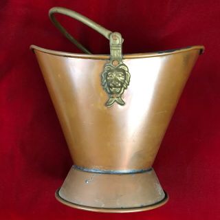Vintage Copper And Brass Scuttle Coal Ash Bucket Made In Holland Lion Heads