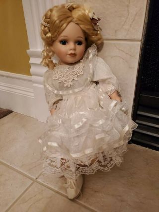 porcelain doll,  Unique 1/5000 2