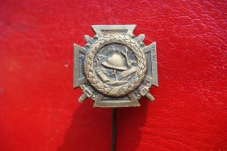 EXTREMELY RARE BELGIUM WWI 1914 1918 Fire Cross Salus Patriae PIN BADGE SIGN M.  W 3