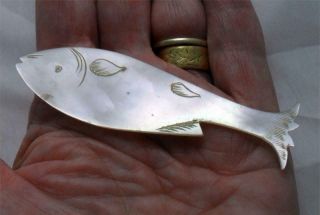 Antique Extra Large Early C1720 Chinese Mother Of Pearl Fish Gaming Counter Chip