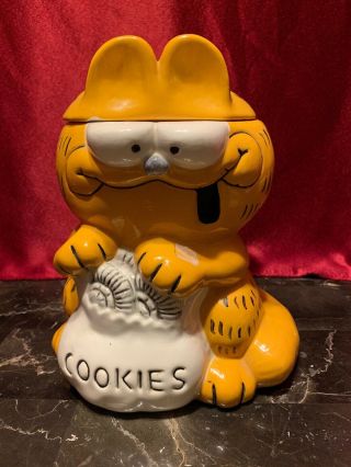 Garfield Vintage Cookie Jar Rare And Hard To Find.