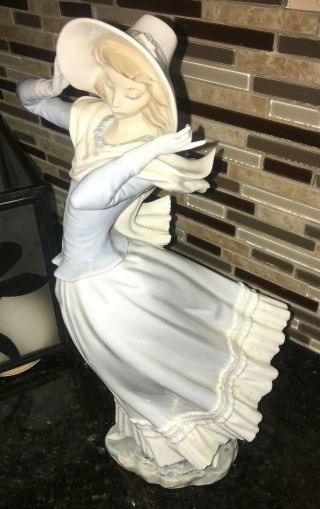 Lladro Porcelain Figurine S - 22n Daisa Rare Woman Large Cond