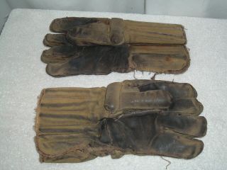 Vintage 30s - 40s - 50s? Leather Hockey Gloves RARE Sausage Fingers 2
