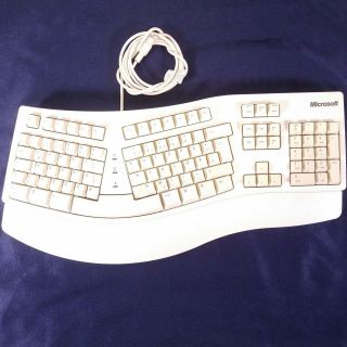 Rare German Umlaut Microsoft Ergonomic Natural Keyboard Ps2 Vtg White Lh