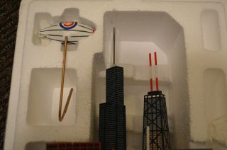 VERY RARE HAWTHORNE VILLAGE CHICAGO CUBS LIGHTED SKYLINE WITH MOVING BLIMP 3