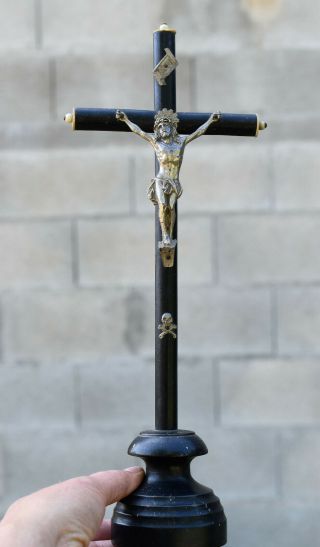 ⭐ Antique Religious Cross On The Base - Crucifix W Skull & Bones,  19th Century⭐