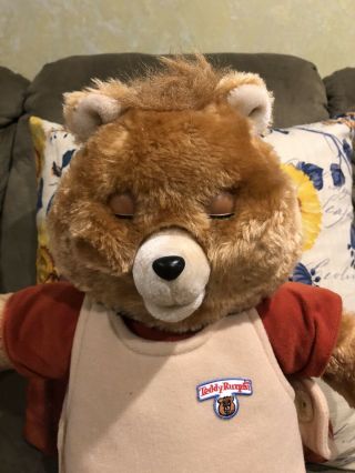 Vintage 1985 TEDDY RUXPIN Bear w/ Tape Perfect gift for a loved one 2