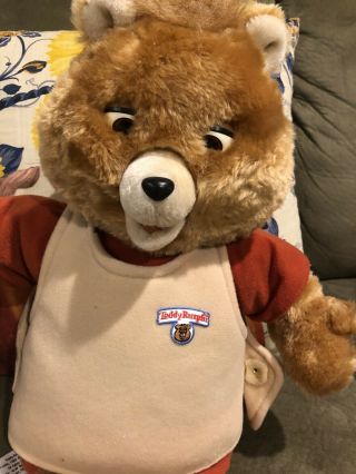 Vintage 1985 TEDDY RUXPIN Bear w/ Tape Perfect gift for a loved one 3