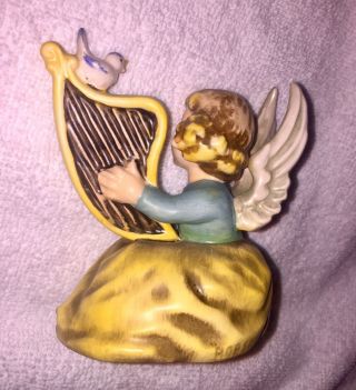 RARE VINTAGE GOEBEL ANGEL PLAYING HARP WITH BIRD 1959 ROB 411 ROBSON.  S&H 3