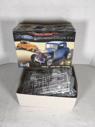 Revell 32 Ford Special Edition 5 Window Coupe 2 N 1 Model Kit 1/25 1/24