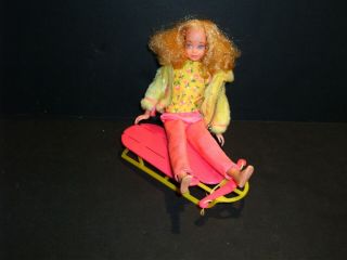Vintage Mattel Barbie Skipper Bendable Leg Doll In Winter Outfit With Sled Nr