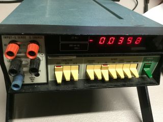 Fluke 8800a Bench Digital Multimeter Resistance Volt Ohm Electrical Circuit Test