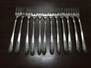 Wm.  Rogers Mfg.  Co.  Silverplate Allure Seafood Forks (12)