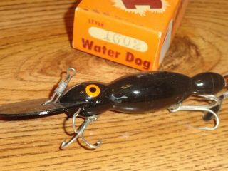 VINTAGE FISHING LURE WOODEN BOMBER BAIT CO.  WATERDOG 1602 BLACK W/BOX AND PAPER 2