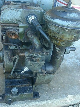 Vintage Rare Hand Crank Antique Briggs & Stratton Model A Stationary Engine 3