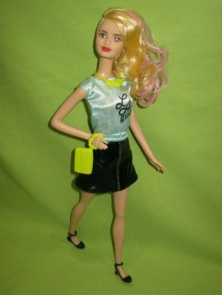 Rare Barbie 2014 Fashionistas L.  A.  La Girl Side Shaved Head Pink Highlights Doll