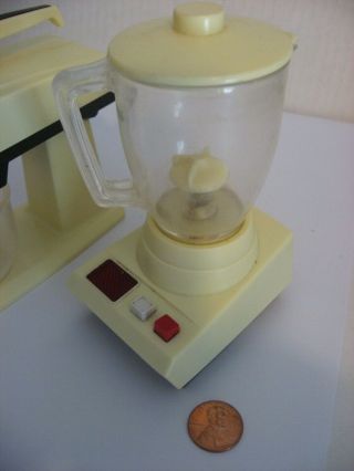 Vintage 1982 Alps Toy Electric Blender Mixer Doll House Furniture Appliance RARE 2