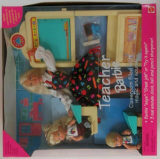 1995 Teacher Blonde Barbie Gift Set With Blonde Students [distressed Packaging.