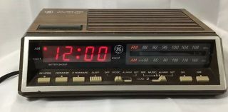 General Electric Clock Radio Ge Model 7 - 4616a Two Wake Times Fm Am Alarm Vintage