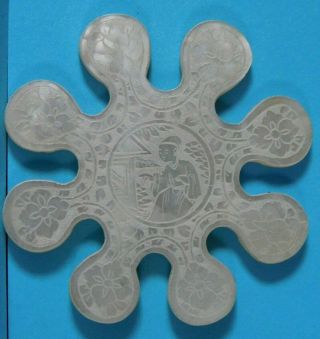 Good Quality Antique Chinese Mother Of Pearl Engraved Thread Winder,  5 Cm Wide