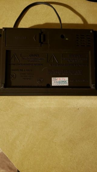 Vintage GE Digital Alarm Clock Radio AM FM Woodgrain Model 7 - 4612B 3