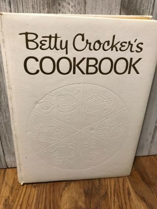 Vtg Betty Crocker Cookbook Red Pie Cover 5 Ring Binder 1971 Bridal Rare Edition