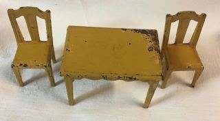 Antique / Vintage Arcade ? Cast Iron Dollhouse Furniture Table & Two Chairs
