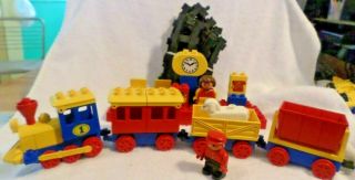 Vintage Lego Duplo PreSchool Train Station Set 2701 Express Complete 2