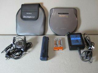 Rare Sony D - 777 Discman Portable Cd Player W/ Ac & Aa Battery Adapters Cond