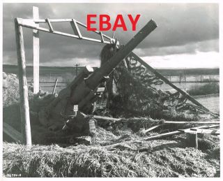 Wwii Rare Press Photo 8x10 Abandoned German Howitzer France Id 