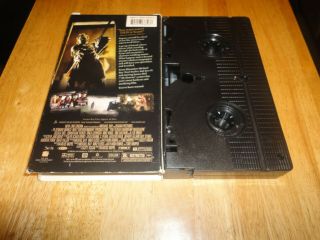 The Texas Chainsaw Massacre (VHS,  2003) Jessica Biel Horror Rare Black Tape 2