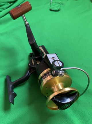 Daiwa Black And Gold Series BG20 Vintage Spinning Fishing Reel — 3