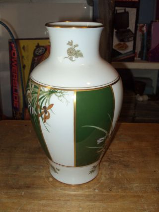 Vintage 1978 Okura Japanese Porcelain Vase Franklin Retired 3