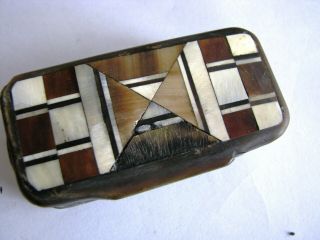French Cattle Horn Snuff Box With Marquetry On Lid