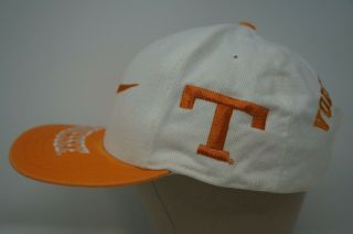 Rare Vintage NIKE Tennessee Volunteers Vols Swoosh Snapback Hat Cap 90s Two Tone 3