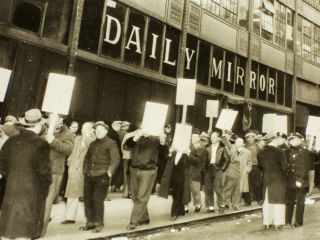 Rare Historical Vintage Daily Mirror Protest Strike NYC 1954 Photo 2