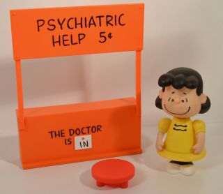 Rare 2002 Psychiatric Help Booth Lucy 5 " Action Figure Peanuts Charlie Brown