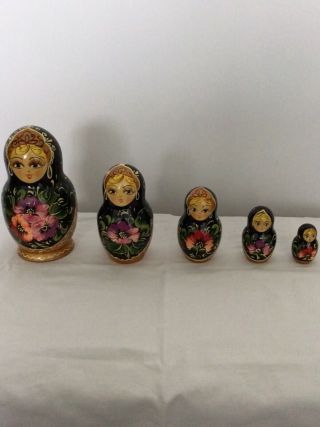 Vintage Russian Matryoshka Nesting Dolls Hand Painted 5ps 1995